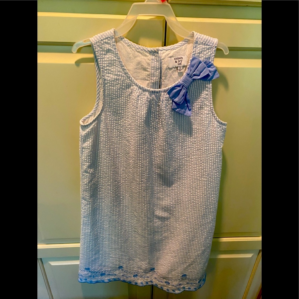 Cute shift dress worn a couple of times